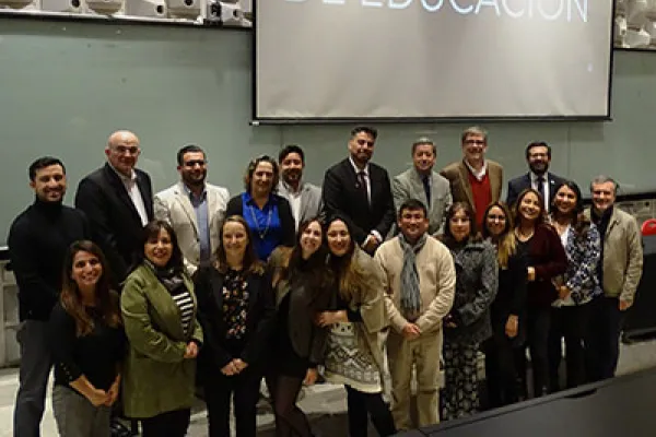 Conversatorio Mesa BICE Chile: ¡Los jóvenes no son el futuro, son el presente!